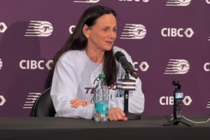 用词不当被停薪禁赛！WNBA多伦多主教练社媒向安吉尔·里斯道歉