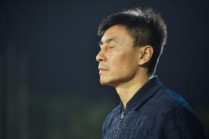 李玮锋：年轻球队总会付出代价，希望下一场能做的更好
